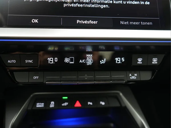 AUDI A3 Sportback PHEV (2024) — foto 14 van 30
