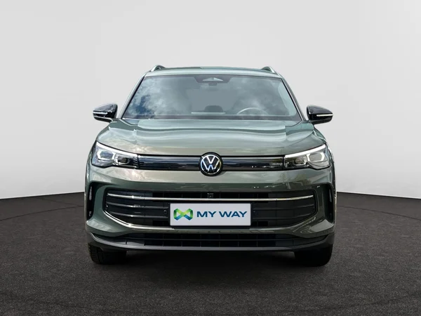 VOLKSWAGEN Tiguan (2025) — foto 8 van 24