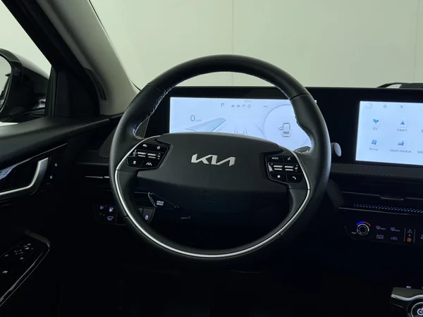 KIA EV6 (2022) — foto 14 van 33