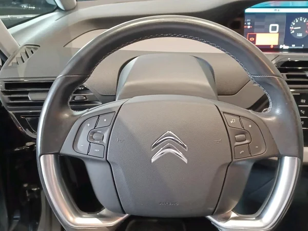 Citroën C4 Picasso (2017) — foto 7 van 25