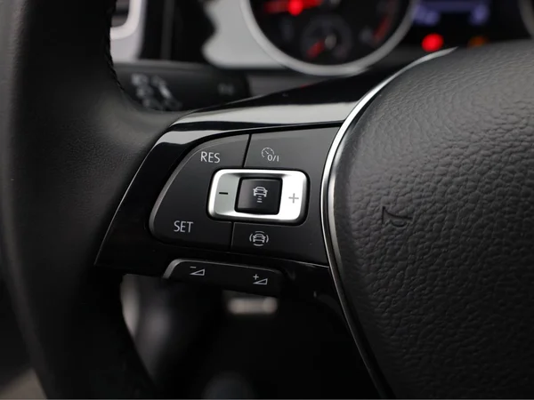 VOLKSWAGEN Golf VII (2020) — foto 6 van 20