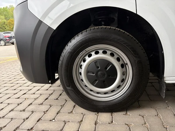 VOLKSWAGEN Transporter T7 28 Fou Lwb Dsl (2026) — foto 16 van 24