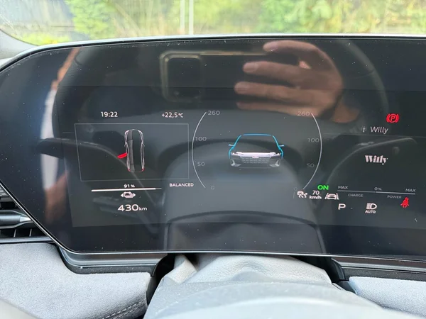 AUDI S6 Sportback e-tron (2026) — foto 13 van 22