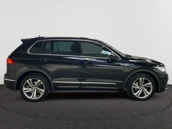 VOLKSWAGEN Tiguan (2023) — foto 11 van 20