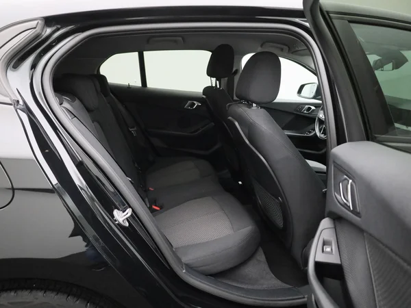 BMW 1 Reeks (2023) — foto 28 van 41