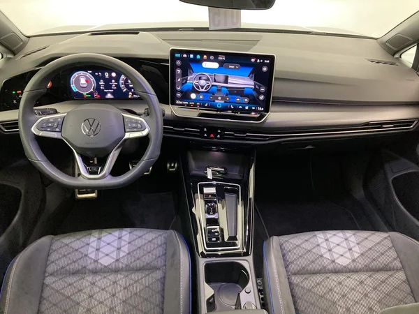 VOLKSWAGEN Golf VIII (2025) — foto 33 van 36
