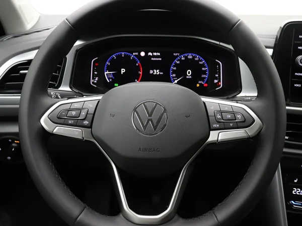 VOLKSWAGEN T-Roc (2025) — foto 9 van 19