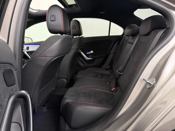 MERCEDES A 250 (2020) — foto 5 van 33