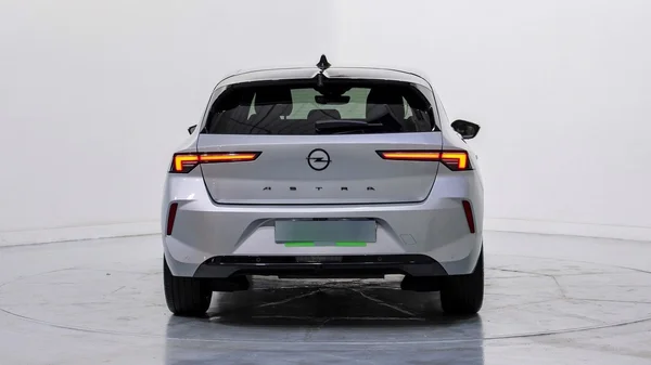 Opel Astra (2023) — foto 30 van 35