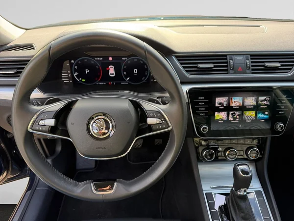 SKODA Superb Combi (2024) — foto 4 van 20