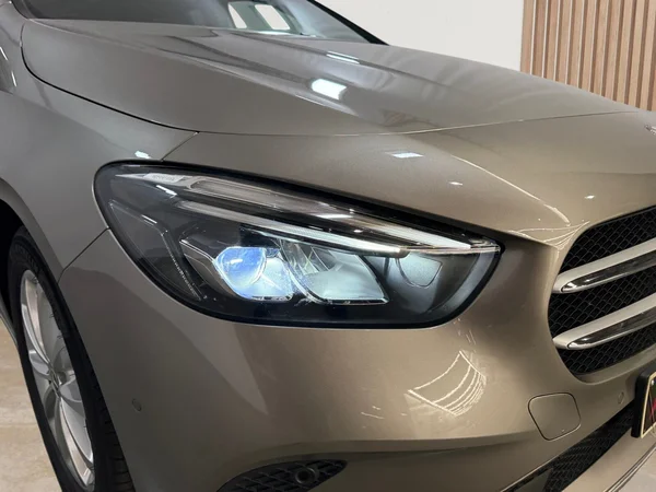 Mercedes-Benz B-180 (2019) — foto 23 van 30