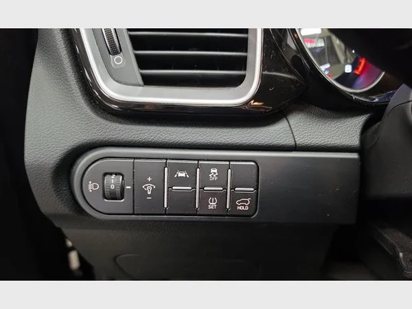Kia XCEED (2022) — foto 24 van 33