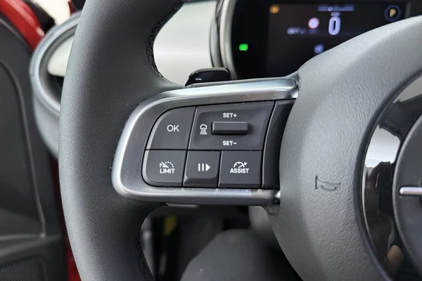 Fiat 600 (2025) — foto 6 van 18