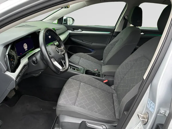 VOLKSWAGEN Golf VIII (2021) — foto 6 van 24