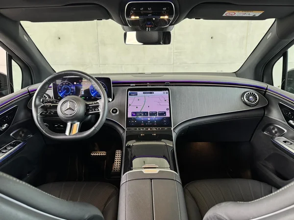 Mercedes-Benz EQE (2025) — foto 4 van 24