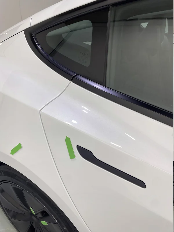 Tesla Model 3 (2023) — foto 32 van 49