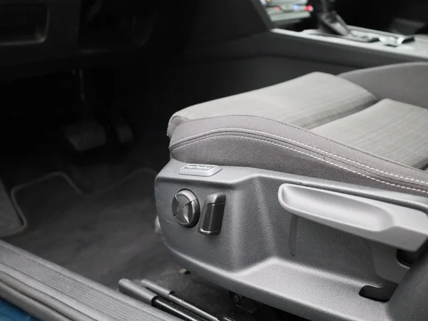 Volkswagen Passat (2021) — foto 22 van 36