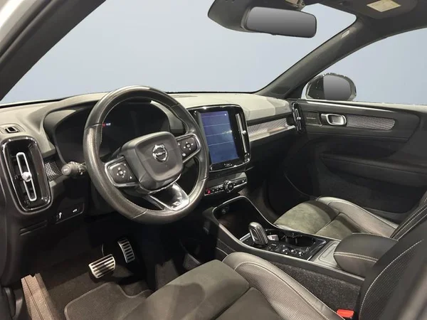 VOLVO XC40 (2018) — foto 32 van 32