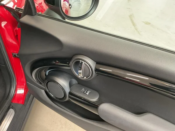 MINI e-Mini (F56 LCI II) (2023) — foto 9 van 24