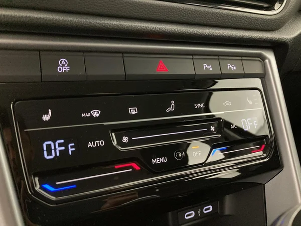 VOLKSWAGEN T-Roc (2024) — foto 35 van 36