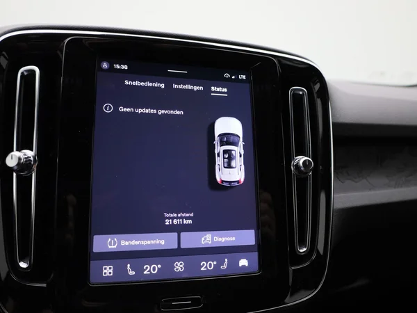Volvo XC40 (2023) — foto 24 van 45