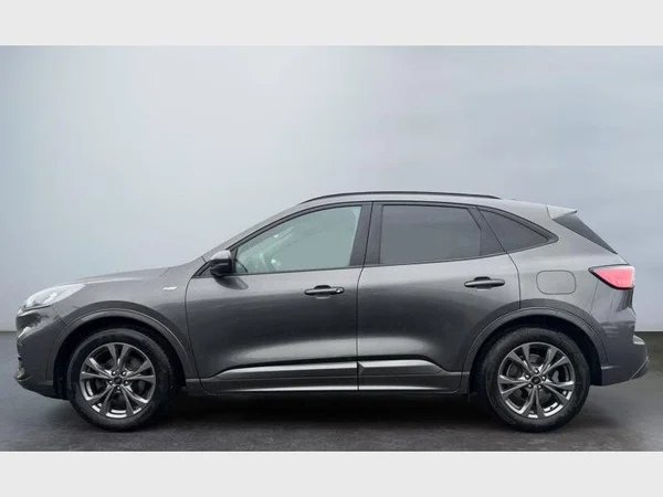 Ford Kuga (2021) — foto 26 van 28