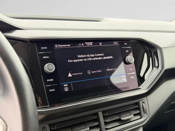VOLKSWAGEN T-Cross (2023) — foto 5 van 18