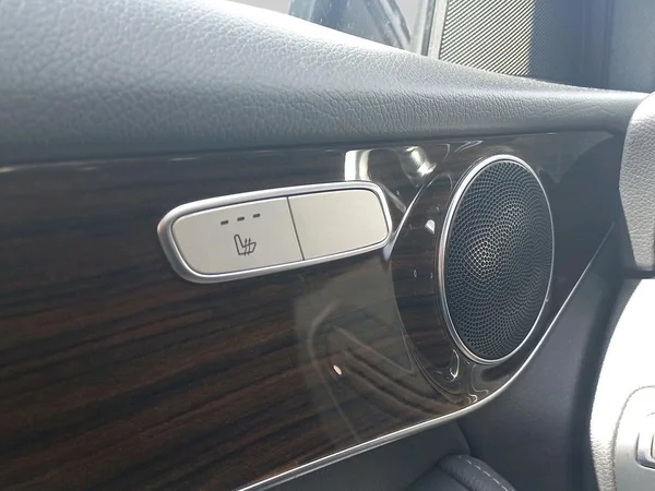Mercedes-Benz GLC (2019) — foto 11 van 25
