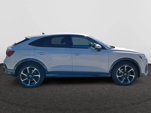 AUDI Q3 Sportback (2024) — foto 10 van 20