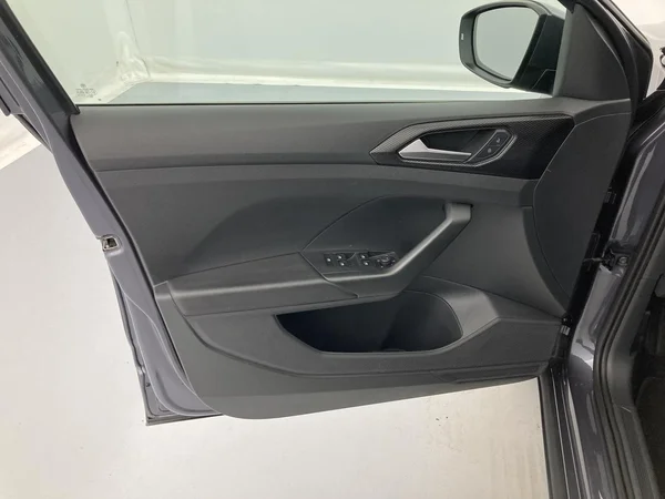 VOLKSWAGEN T-Cross (2024) — foto 22 van 36