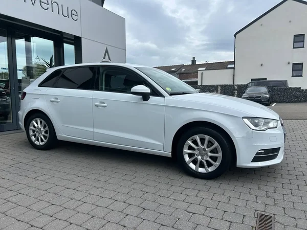 Audi A3 (2014) — foto 7 van 18