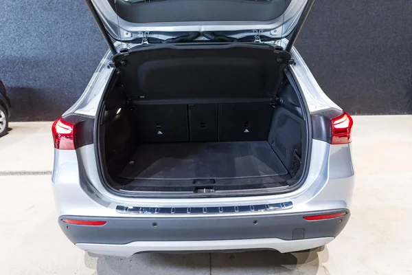 Mercedes-Benz GLA (2025) — foto 3 van 34