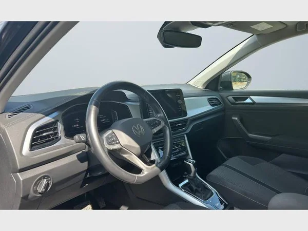 Volkswagen T-Roc (2023) — foto 28 van 29