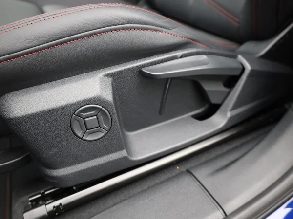AUDI Q3 (2025) — foto 9 van 23