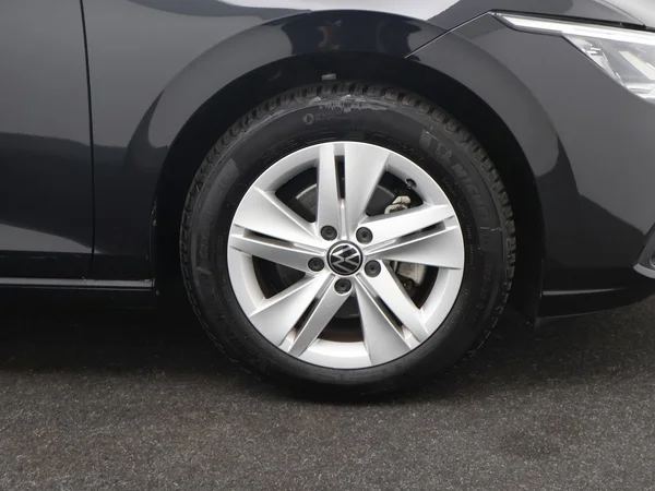 VOLKSWAGEN Golf VIII SW (2022) — foto 25 van 25