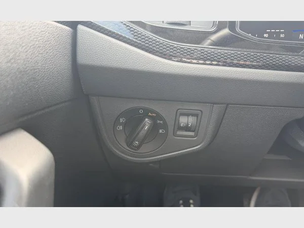Volkswagen Taigo (2025) — foto 10 van 21