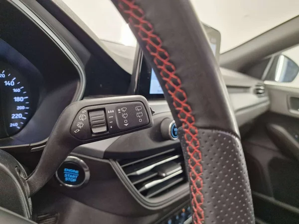 Ford Focus (2023) — foto 7 van 15