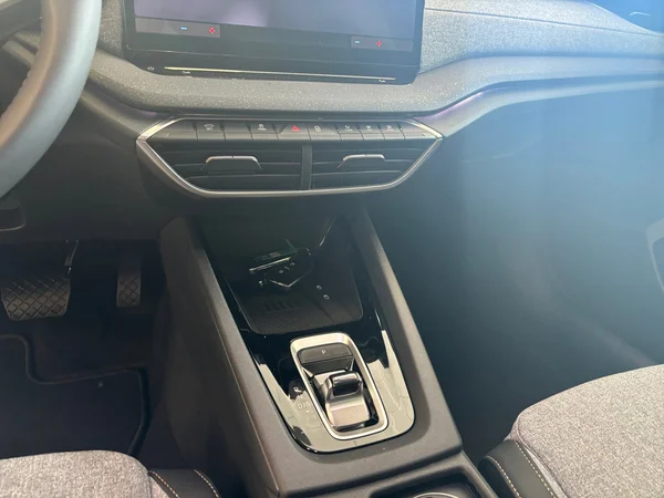 SKODA Octavia Combi (2025) — foto 16 van 24