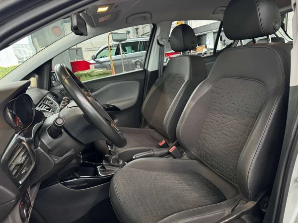 Opel Corsa (2018) — foto 9 van 14