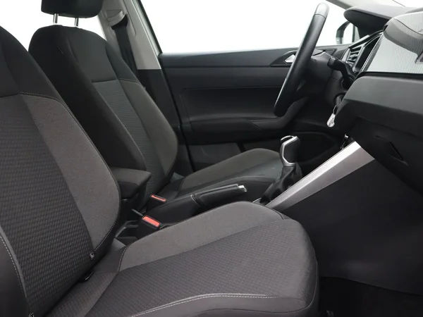 VOLKSWAGEN Polo (2024) — foto 24 van 27