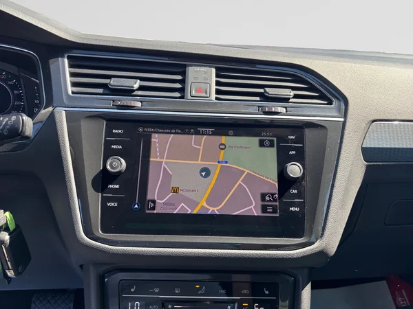 VOLKSWAGEN Tiguan eHybrid (PHEV) (2021) — foto 2 van 20