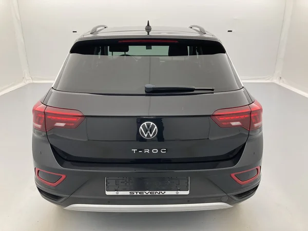VOLKSWAGEN T-Roc (2022) — foto 11 van 36
