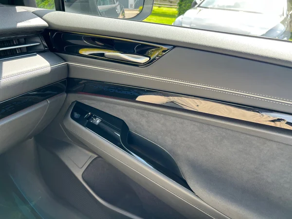 VOLKSWAGEN ID.7 Tourer (2024) — foto 9 van 24