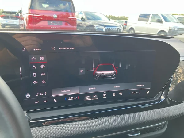 AUDI A5 Avant (2025) — foto 13 van 24