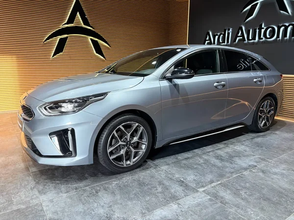 Kia Proceed (2020) — foto 16 van 26