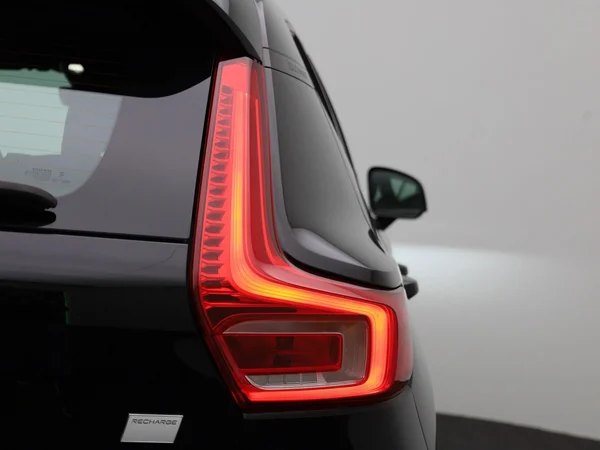 Volvo XC40 (2023) — foto 35 van 45