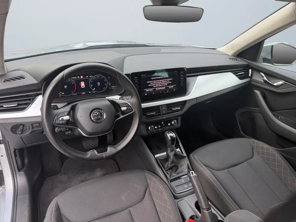 SKODA Kamiq (2023) — foto 12 van 28