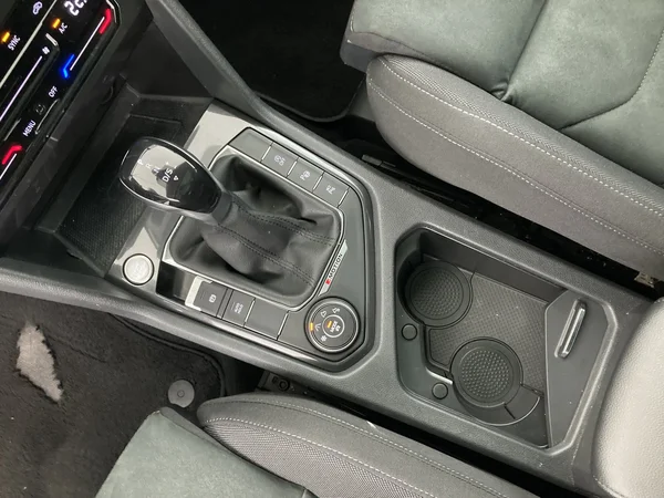VOLKSWAGEN Tiguan Allspace (2021) — foto 19 van 36