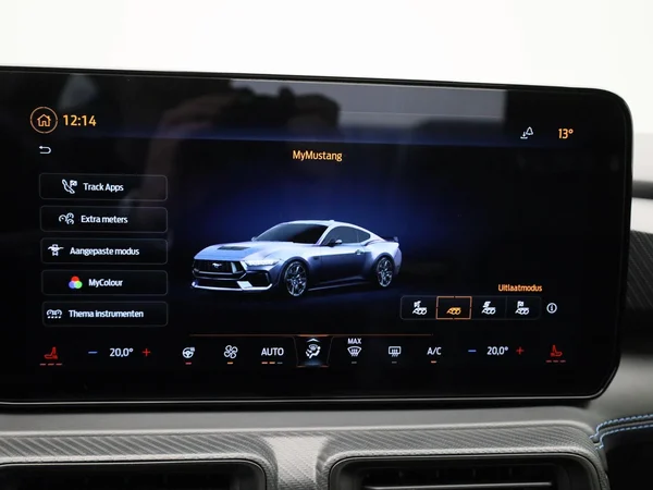 Ford Mustang (2024) — foto 9 van 46