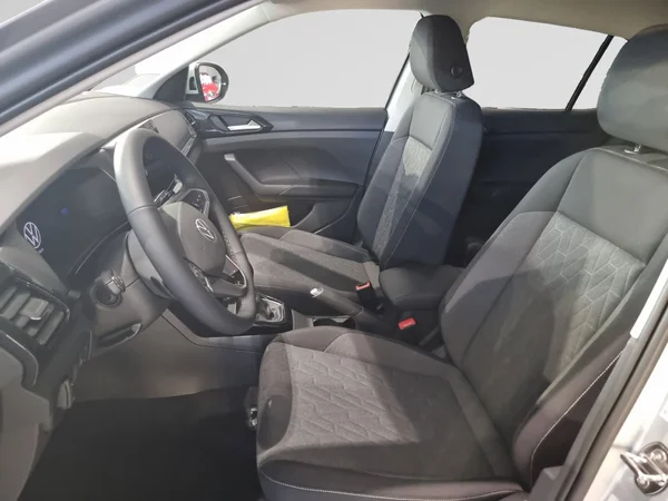 VOLKSWAGEN T-Cross (2025) — foto 2 van 16
